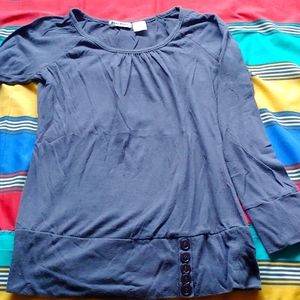 Long sleeve grey shirt